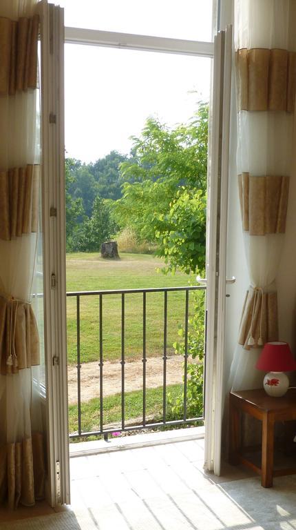 Ancien Haras De La Tour Bed & Breakfast Lamothe-Landerron Exterior photo